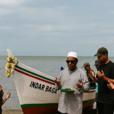 Ritual Turun Perahu